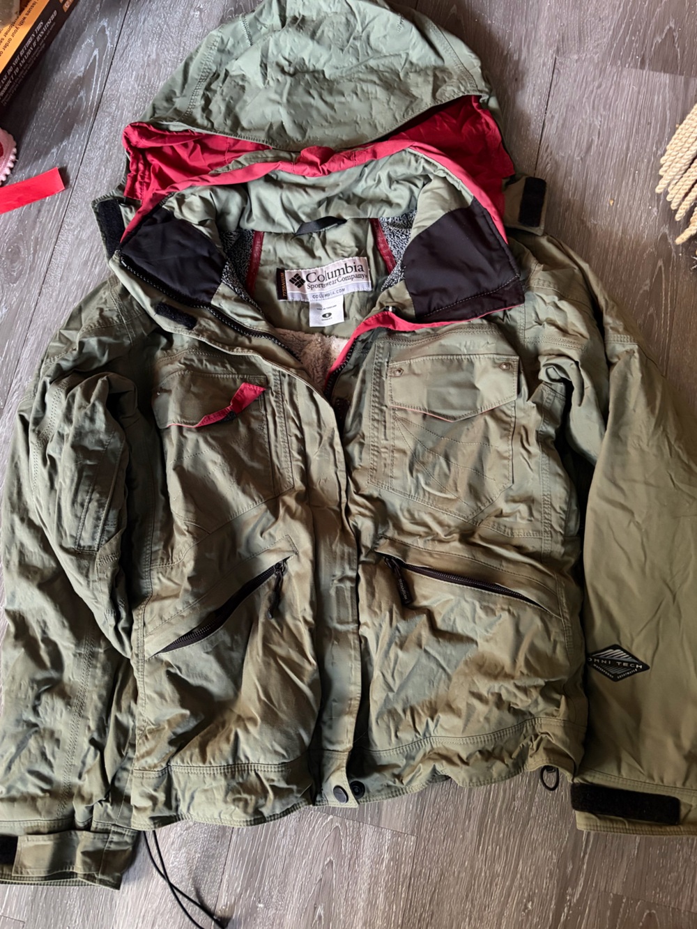 Columbia Olive Green OMNI TECH waterproof titanium ski jacket